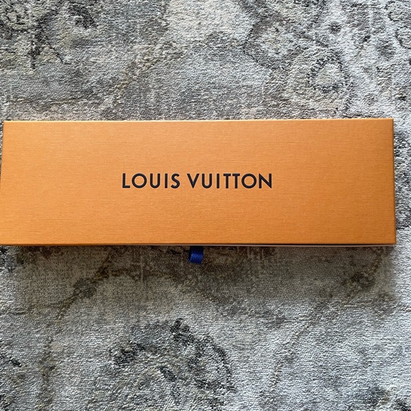 Brand new in box Dark Blue Louis Vuitton tie - Picture 2 of 2